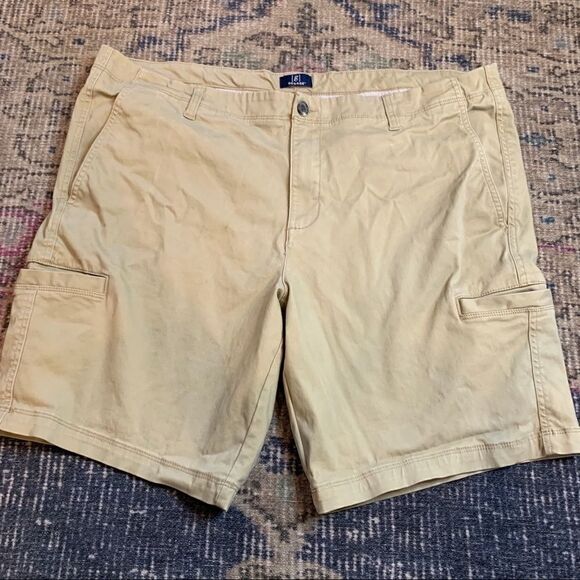 George Men's cargo side pockets flat front tan khaki slight stretch shorts 44 - Picture 1 of 10